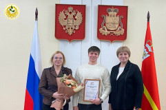 уполномоченный по правам ребенка в Смоленской области Наталья Зуева приняла участие в заседании межведомственной комиссии по поддержке участников специальной военной операции и членов их семей - фото - 3